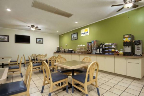  Days Inn by Wyndham Hardeeville/ I-95 State Line  Хардивилл